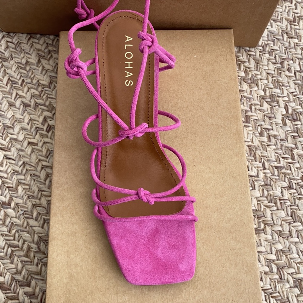 Alohas Paloma Sandal size 6.5